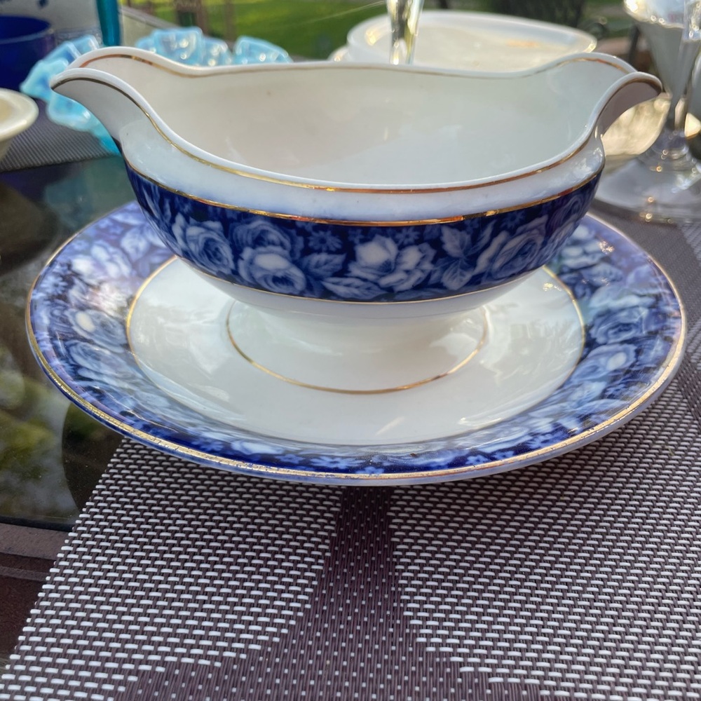 Elegant Blue and White Gravy Boat with Saucer